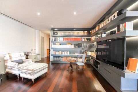 6 bedrooms apartment for sale in Barcelona, Catalonia, Spain № 1537 - photo 21