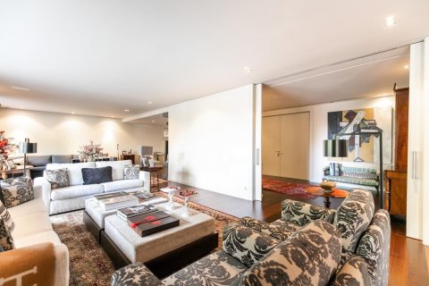 6 bedrooms apartment for sale in Barcelona, Catalonia, Spain № 1537 - photo 3