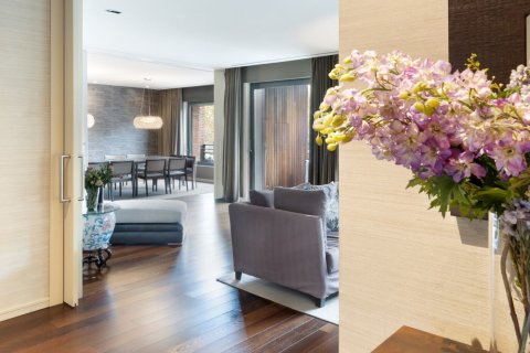 Apartamento de 6 dormitorios en venta en Barcelona, Cataluña, Spain № 1539 - foto 26