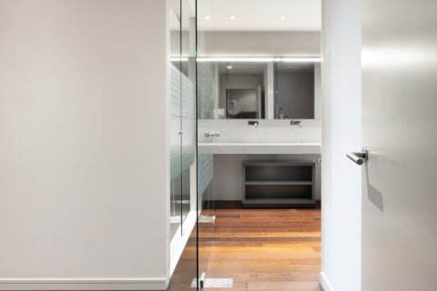 Apartamento de 6 dormitorios en venta en Barcelona, Cataluña, Spain № 1539 - foto 18
