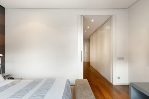 Apartamento de 6 dormitorios en venta en Barcelona, Cataluña, Spain № 1539 - foto 16