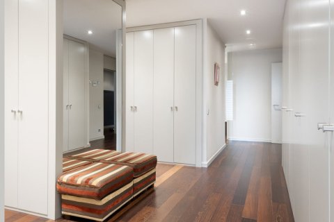 Apartamento de 6 dormitorios en venta en Barcelona, Cataluña, Spain № 1539 - foto 17