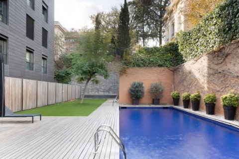 Apartamento de 6 dormitorios en venta en Barcelona, Cataluña, Spain № 1539 - foto 24