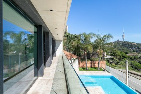 Сasa de 5 dormitorios en venta en Barcelona, Cataluña, Spain № 1541 - foto 16