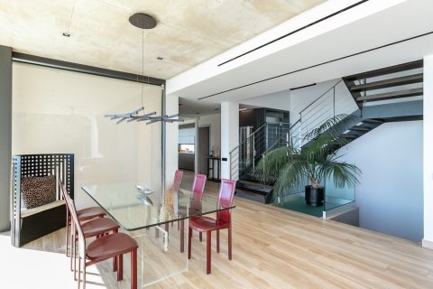 Сasa de 5 dormitorios en venta en Barcelona, Cataluña, Spain № 1541 - foto 9
