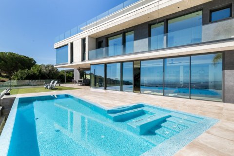 Сasa de 5 dormitorios en venta en Barcelona, Cataluña, Spain № 1541
