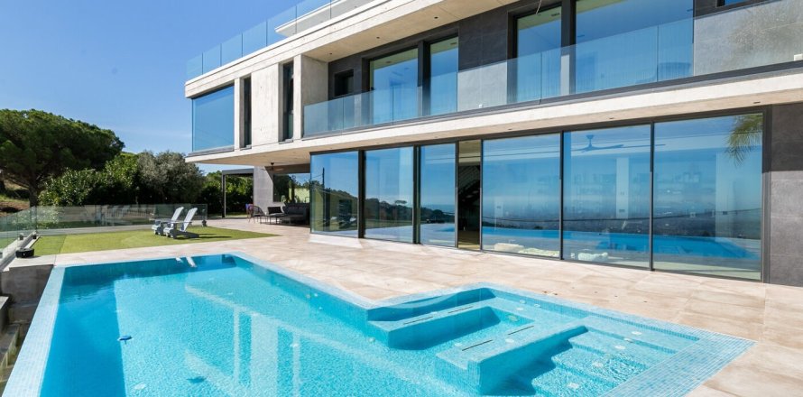 Сasa de 5 dormitorios en venta en Barcelona, Cataluña, Spain № 1541