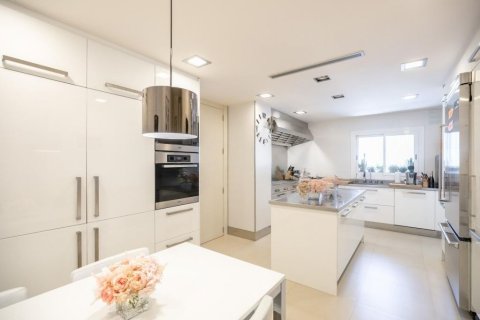 5 bedrooms apartment for sale in Barcelona, Catalonia, Spain № 1536 - photo 8