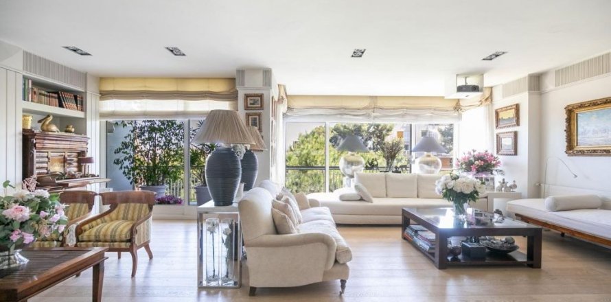 5 bedrooms apartment for sale in Barcelona, Catalonia, Spain № 1536