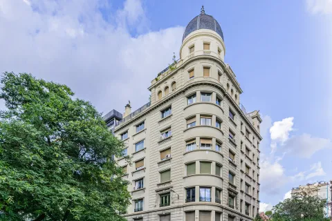 Apartamento de 4 dormitorios en venta en Barcelona, Cataluña, Spain № 1638 - foto 30