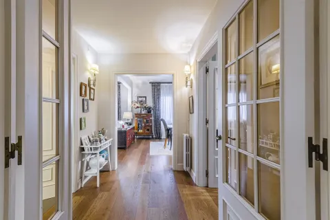 Apartamento de 4 dormitorios en venta en Barcelona, Cataluña, Spain № 1638 - foto 10