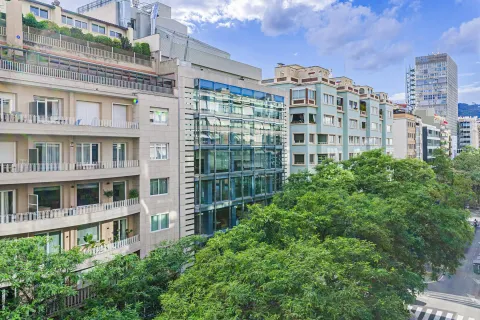 Apartamento de 4 dormitorios en venta en Barcelona, Cataluña, Spain № 1638 - foto 29