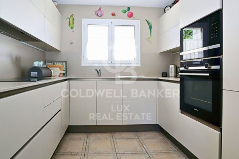 Сasa de 5 dormitorios en venta en Empuriabrava, Gerona, Cataluña, Spain № 5907 - foto 12