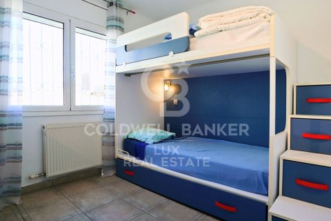 Сasa de 5 dormitorios en venta en Empuriabrava, Gerona, Cataluña, Spain № 5907 - foto 18