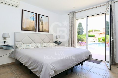 Сasa de 5 dormitorios en venta en Empuriabrava, Gerona, Cataluña, Spain № 5907 - foto 13