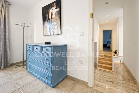 Сasa de 5 dormitorios en venta en Empuriabrava, Gerona, Cataluña, Spain № 5907 - foto 15