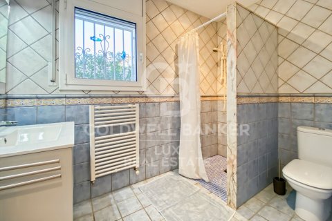 Сasa de 5 dormitorios en venta en Empuriabrava, Gerona, Cataluña, Spain № 5907 - foto 19