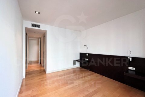 Купить квартиру в Барселона, Испания с 3 спальни, 126м², № 5905 - фото 10