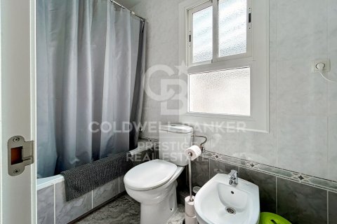 Ático de 2 dormitorios en venta en Barcelona, Cataluña, Spain № 5904 - foto 11