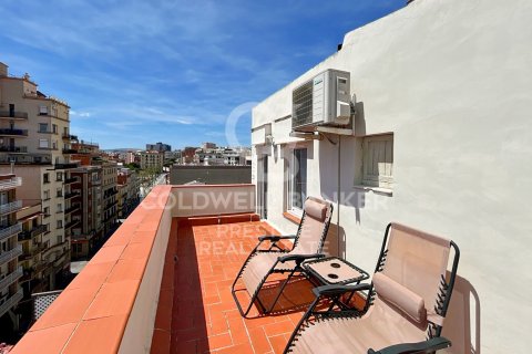 Ático de 2 dormitorios en venta en Barcelona, Cataluña, Spain № 5904