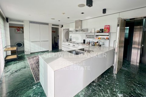 Ático de 5 dormitorios en venta en Barcelona, Cataluña, Spain № 5906 - foto 5