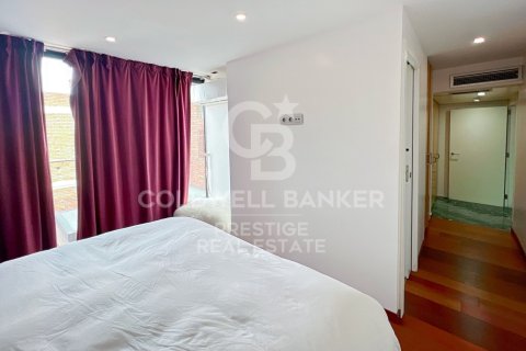 Ático de 5 dormitorios en venta en Barcelona, Cataluña, Spain № 5906 - foto 13
