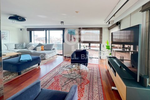 Ático de 5 dormitorios en venta en Barcelona, Cataluña, Spain № 5906 - foto 2