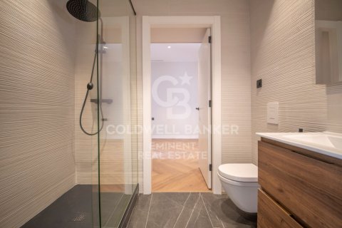 Apartamento de 4 dormitorios en venta en Barcelona, Cataluña, Spain № 5425 - foto 17