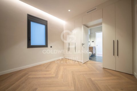 Apartamento de 4 dormitorios en venta en Barcelona, Cataluña, Spain № 5425 - foto 13