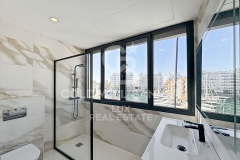 Сasa de 4 dormitorios en venta en Empuriabrava, Gerona, Cataluña, Spain № 5775 - foto 14