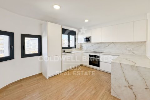 Сasa de 4 dormitorios en venta en Empuriabrava, Gerona, Cataluña, Spain № 5775 - foto 6