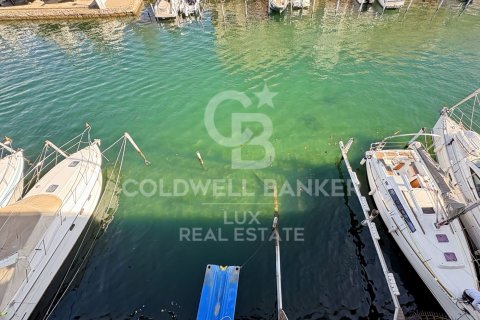 Сasa de 4 dormitorios en venta en Empuriabrava, Gerona, Cataluña, Spain № 5775 - foto 3