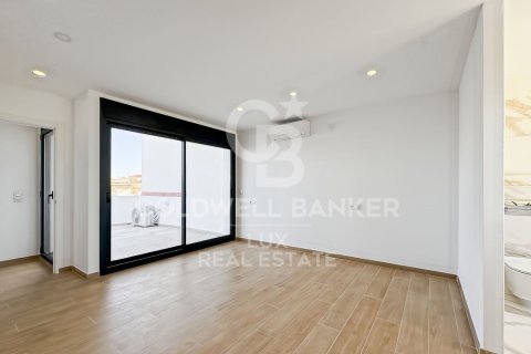 Сasa de 4 dormitorios en venta en Empuriabrava, Gerona, Cataluña, Spain № 5775 - foto 12