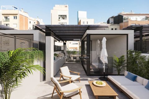 Villa de 3 dormitorios en venta en Barcelona, Cataluña, Spain № 8617 - foto 13