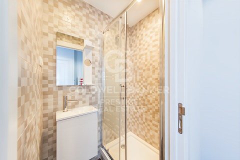 Apartamento de 5 dormitorios en venta en Barcelona, Cataluña, Spain № 7936 - foto 17