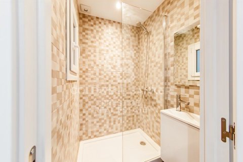 Apartamento de 5 dormitorios en venta en Barcelona, Cataluña, Spain № 7936 - foto 11