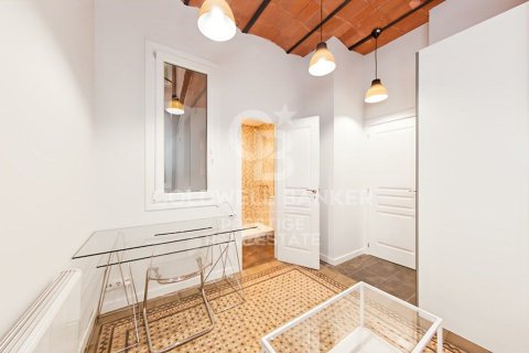 Apartamento de 5 dormitorios en venta en Barcelona, Cataluña, Spain № 7936 - foto 12