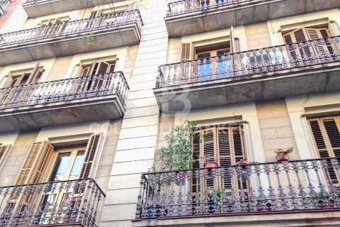 Apartamento de 5 dormitorios en venta en Barcelona, Cataluña, Spain № 7936 - foto 5