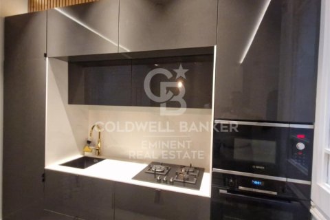 Apartamento de 3 dormitorios en venta en Barcelona, Cataluña, Spain № 7939 - foto 20