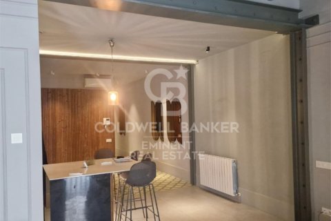 Apartamento de 3 dormitorios en venta en Barcelona, Cataluña, Spain № 7939 - foto 16