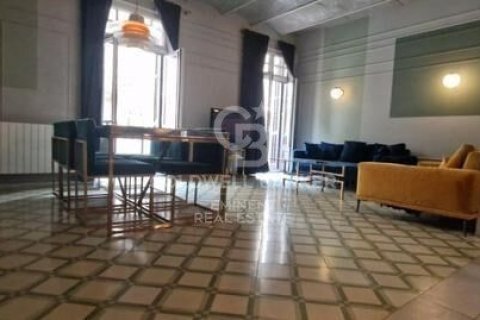 Apartamento de 3 dormitorios en venta en Barcelona, Cataluña, Spain № 7939 - foto 22