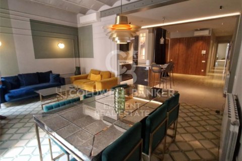 Apartamento de 3 dormitorios en venta en Barcelona, Cataluña, Spain № 7939 - foto 24