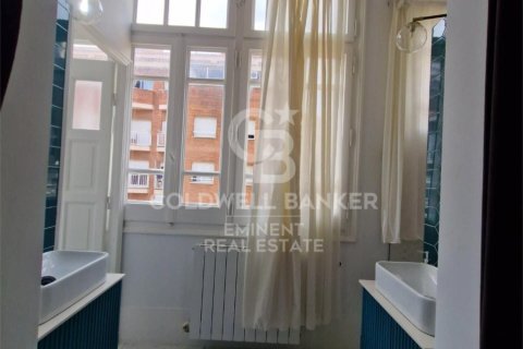 Apartamento de 3 dormitorios en venta en Barcelona, Cataluña, Spain № 7939 - foto 4
