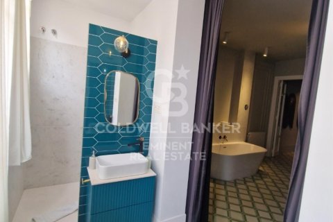 Apartamento de 3 dormitorios en venta en Barcelona, Cataluña, Spain № 7939 - foto 5