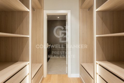 Купить квартиру в Барселона, Испания с 5 спален, 224м², № 7942 - фото 3