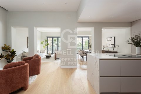 Купить квартиру в Барселона, Испания с 5 спален, 224м², № 7942 - фото 22