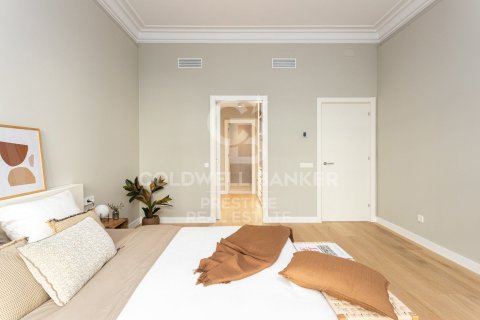 Купить квартиру в Барселона, Испания с 5 спален, 224м², № 7942 - фото 19