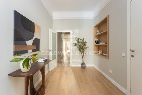 Купить квартиру в Барселона, Испания с 5 спален, 224м², № 7942 - фото 21
