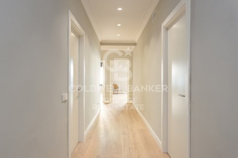 Купить квартиру в Барселона, Испания с 5 спален, 224м², № 7942 - фото 16