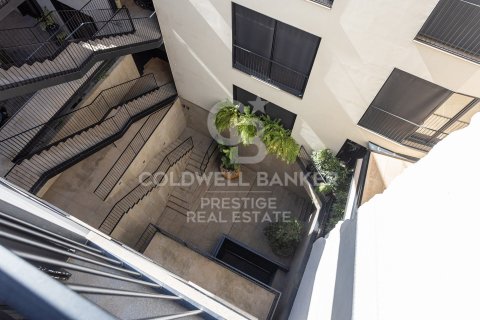 Ático de 2 dormitorios en venta en Barcelona, Cataluña, Spain № 7938 - foto 14